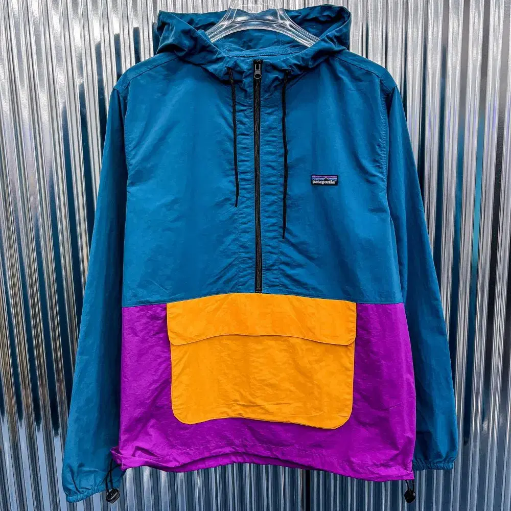 Patagonia Oldschool Hooded Windbreaker Jacket (Domestic L) U195