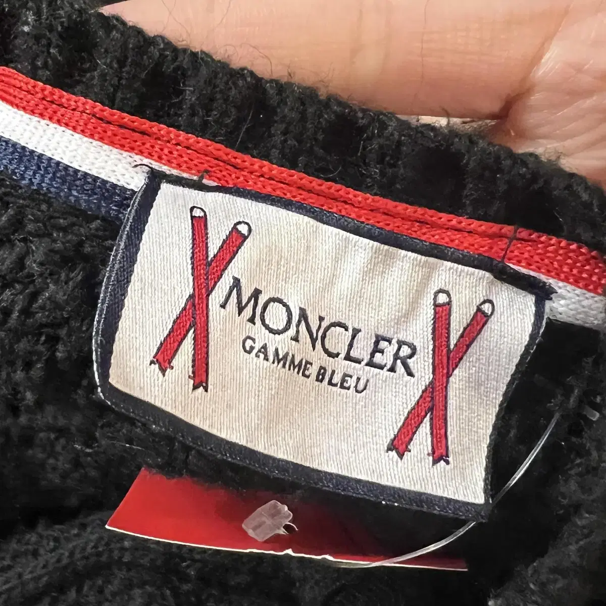 (END) MONCLER 몽클레어 케이블 라운드 니트 스웨터 블랙