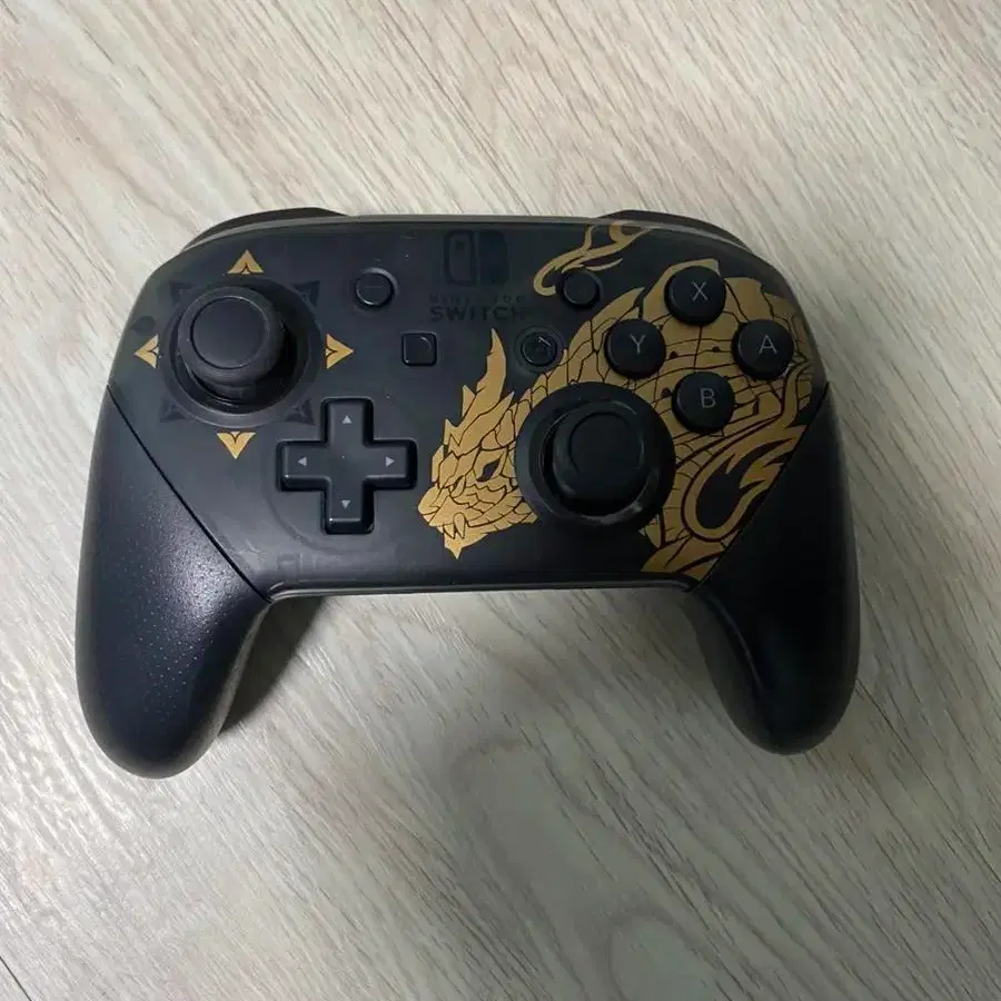 NINTENDO | 닌텐도 닌텐도 몬헌 프로콘 #닌텐도,#프로콘,#조이콘,#스위치,#라이트 on Bunjang Global Site.