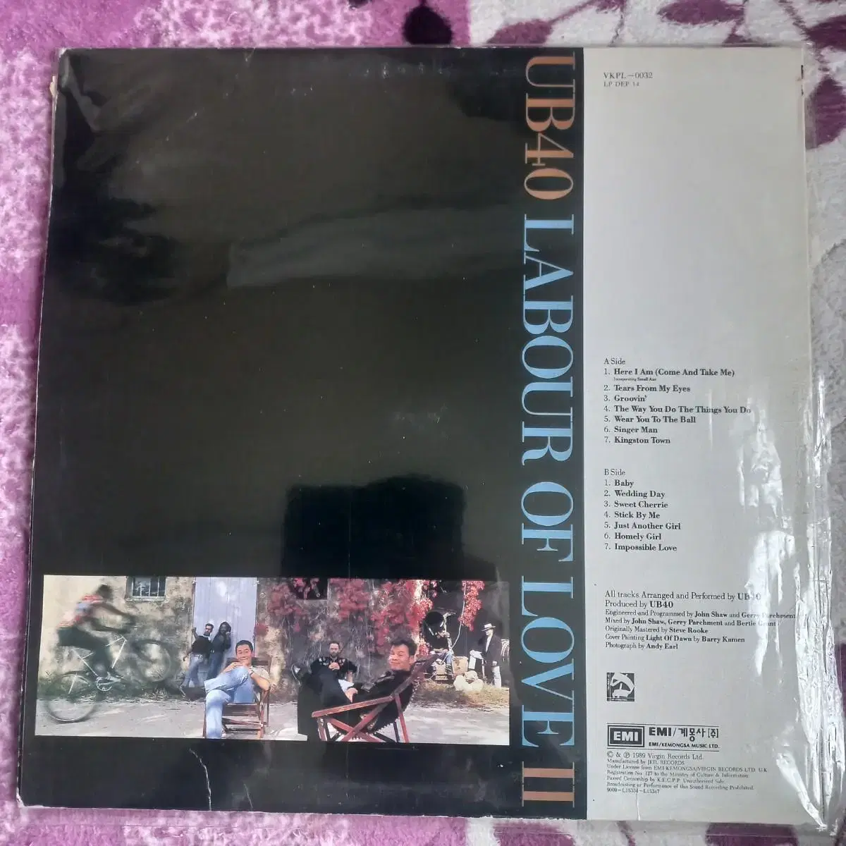 Lp중고 UB40 - LABOUR OF LOVE 2 음반 판매합니다.