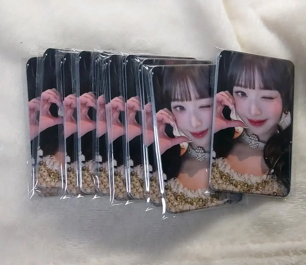 ive jang wonyoung unofficial goods glossy earlobes