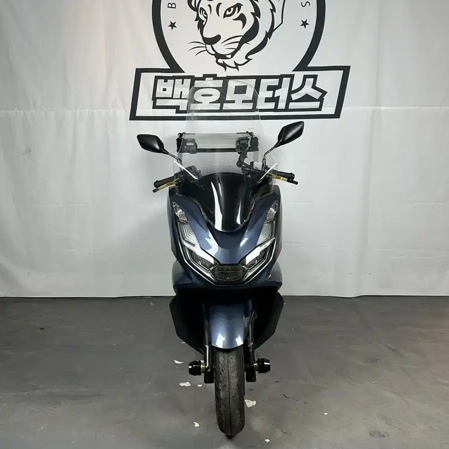 21년식 유광블루 pcx 판매합니다