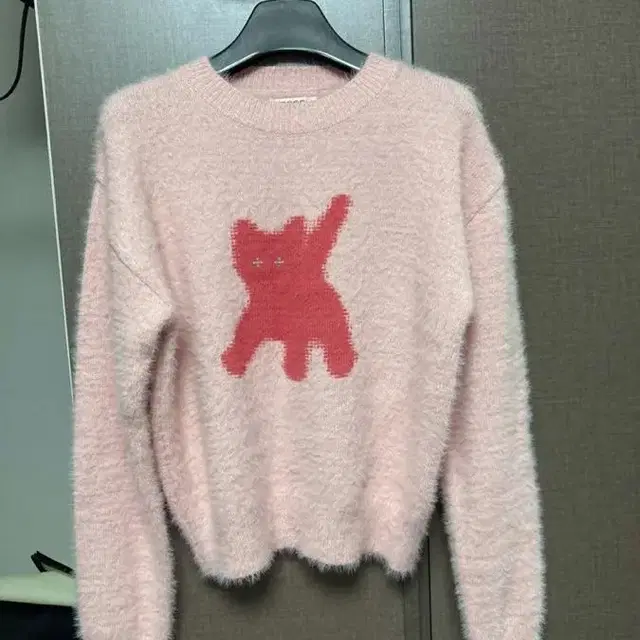 가격내림)FLASHED CATS ANGORA KNIT