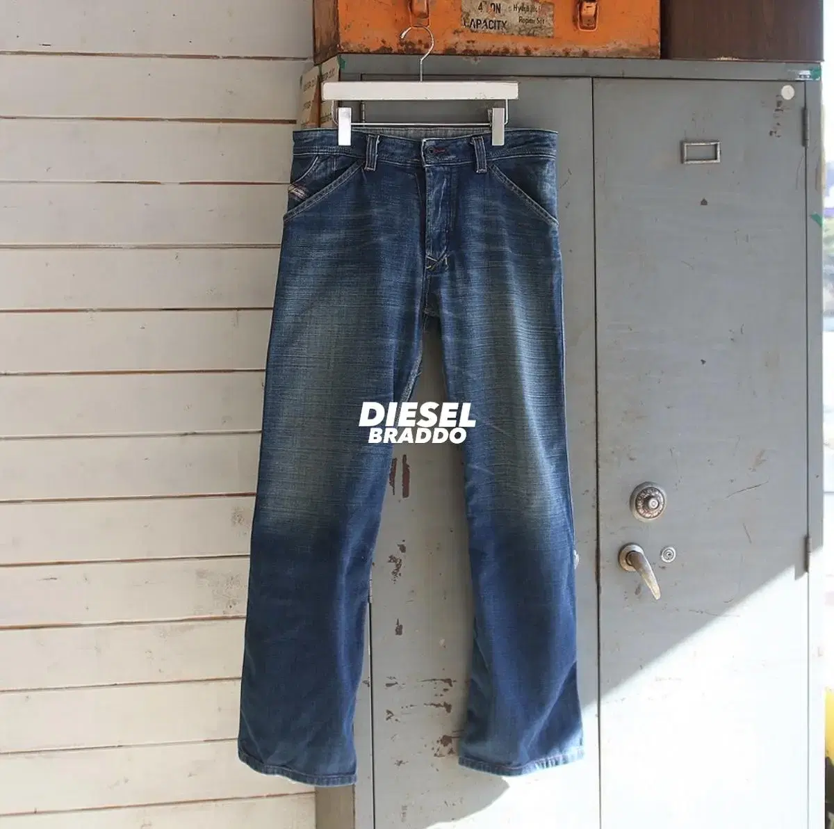 (worn cut) Diesel BRADDO Denim Pants (Men's 33-34)