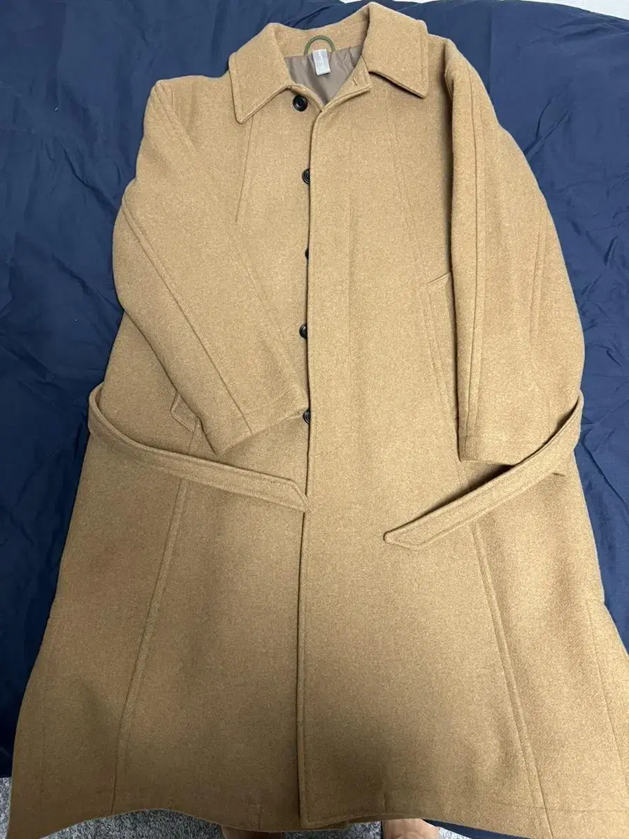 LanguageFectured wool balmacan coat size 100