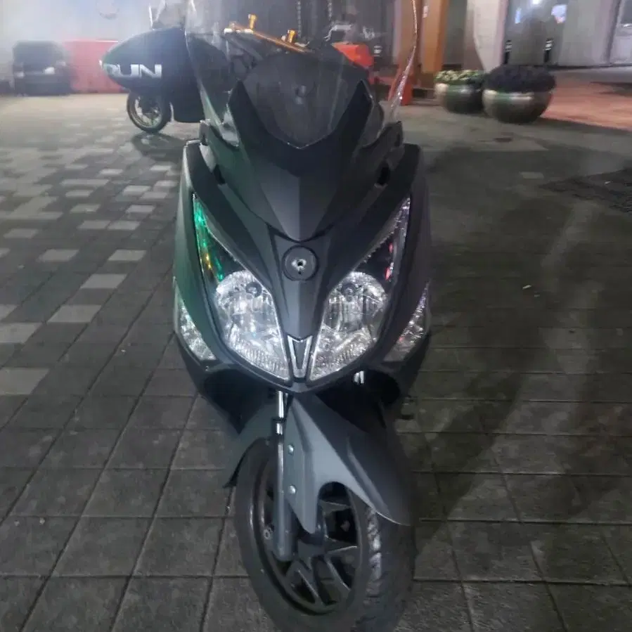 조이맥스300cc abs