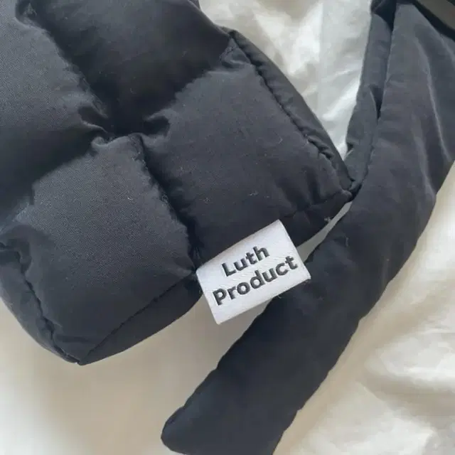 Luth Product 루스 프로덕트 패딩백 스몰