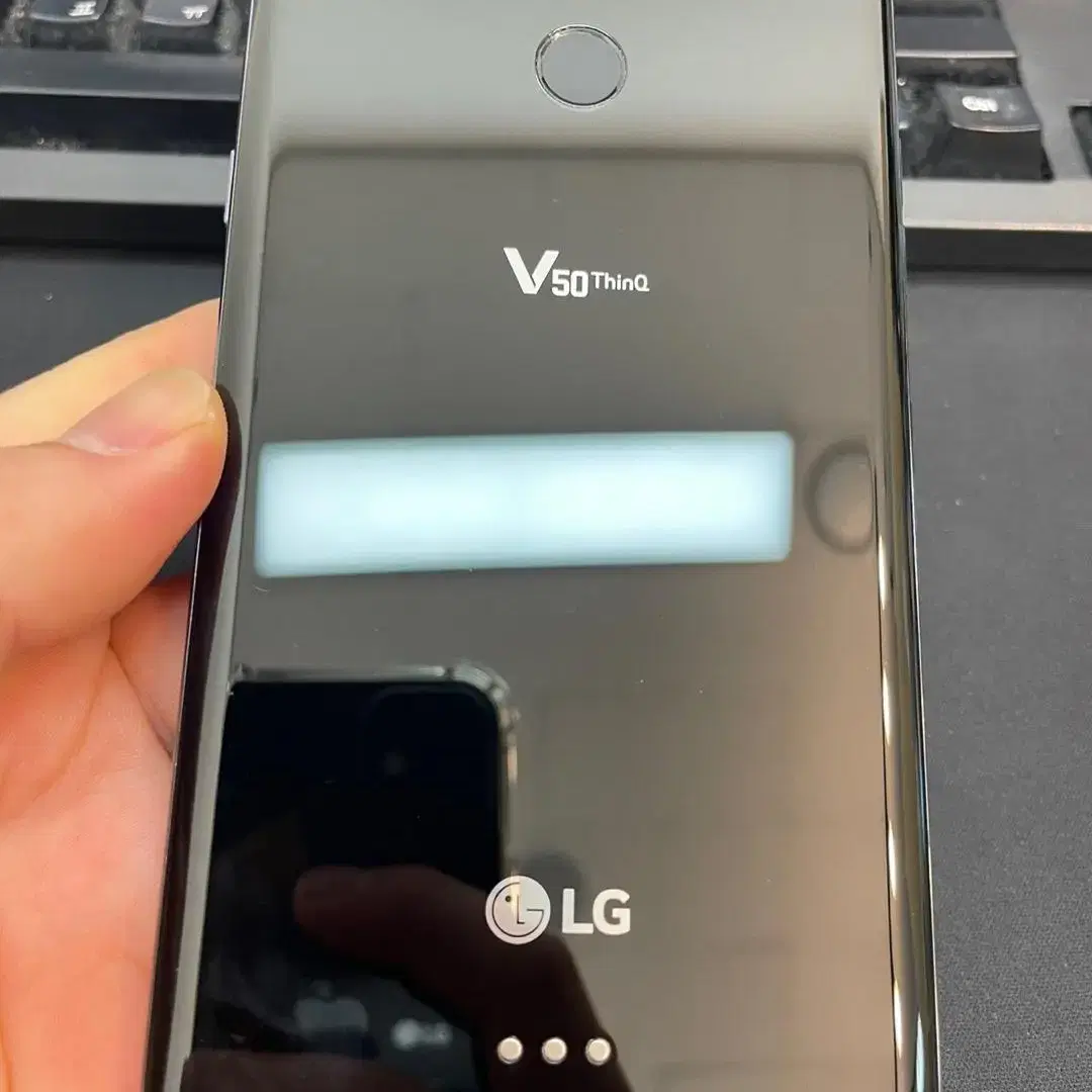 LG V50 블랙 128GB 무잔상 상태좋은 중고17만9천 팝니다.