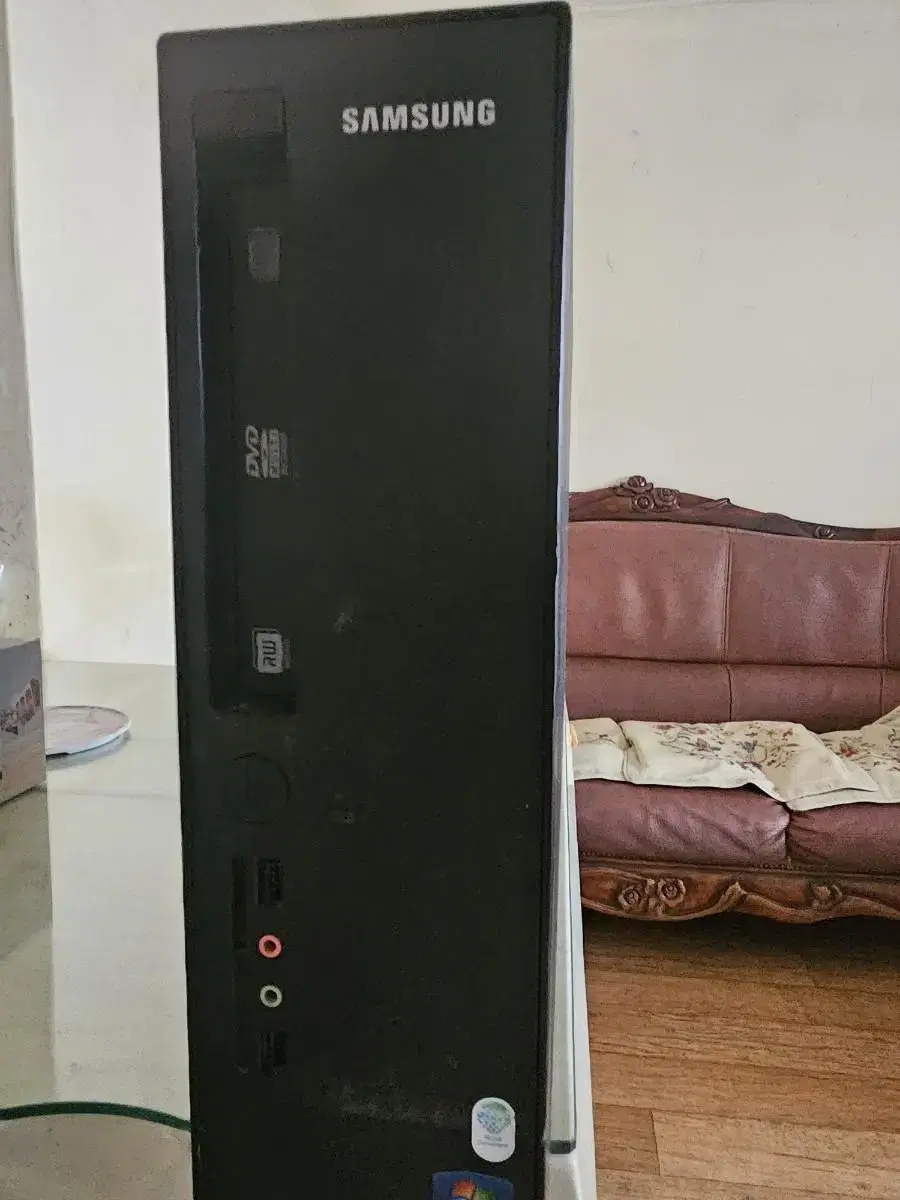 I will WTS a 2012 Samsung computer body cheaply