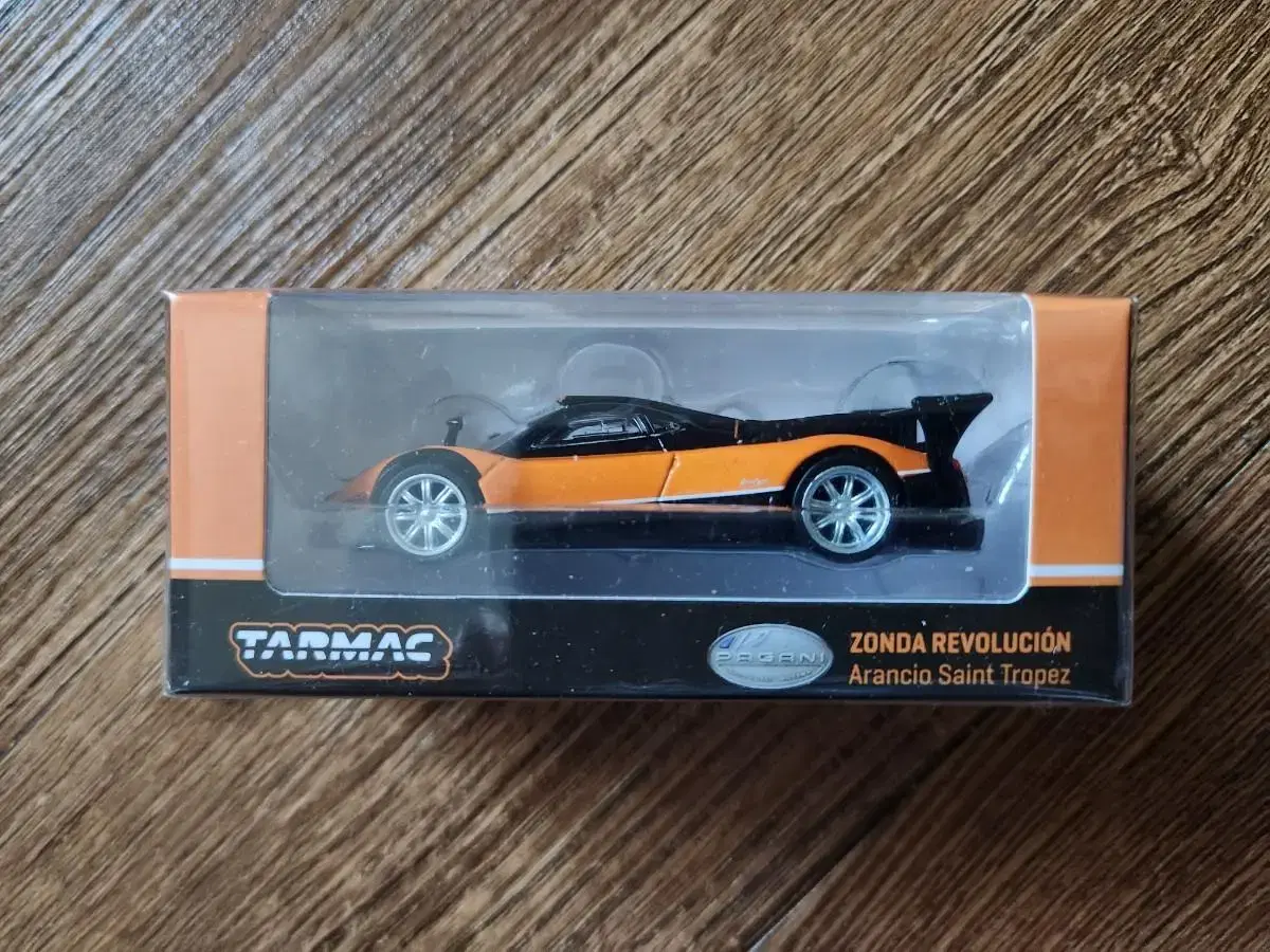 Tamacworks Pagani Zonda Revolucion Chase Car