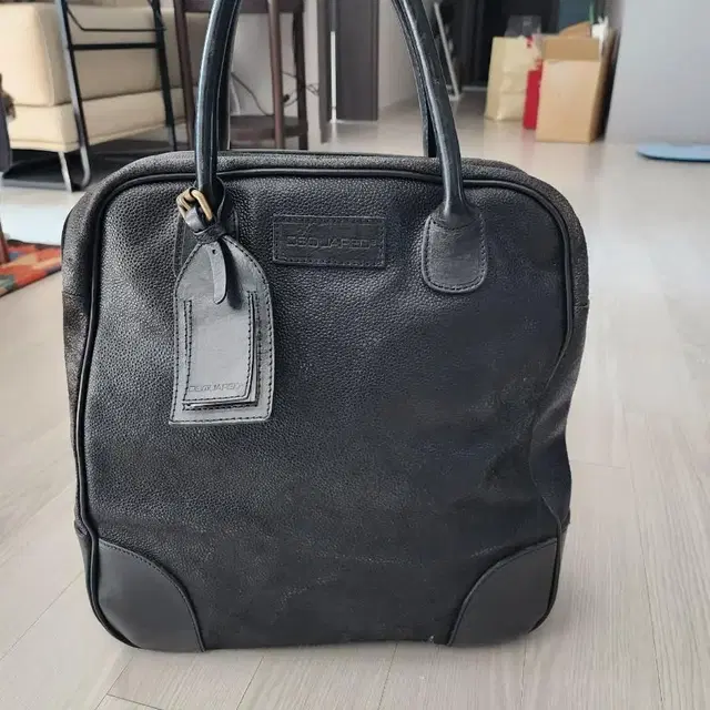 정품 디스퀘어드2 남성용 Shark skin Leather Bag