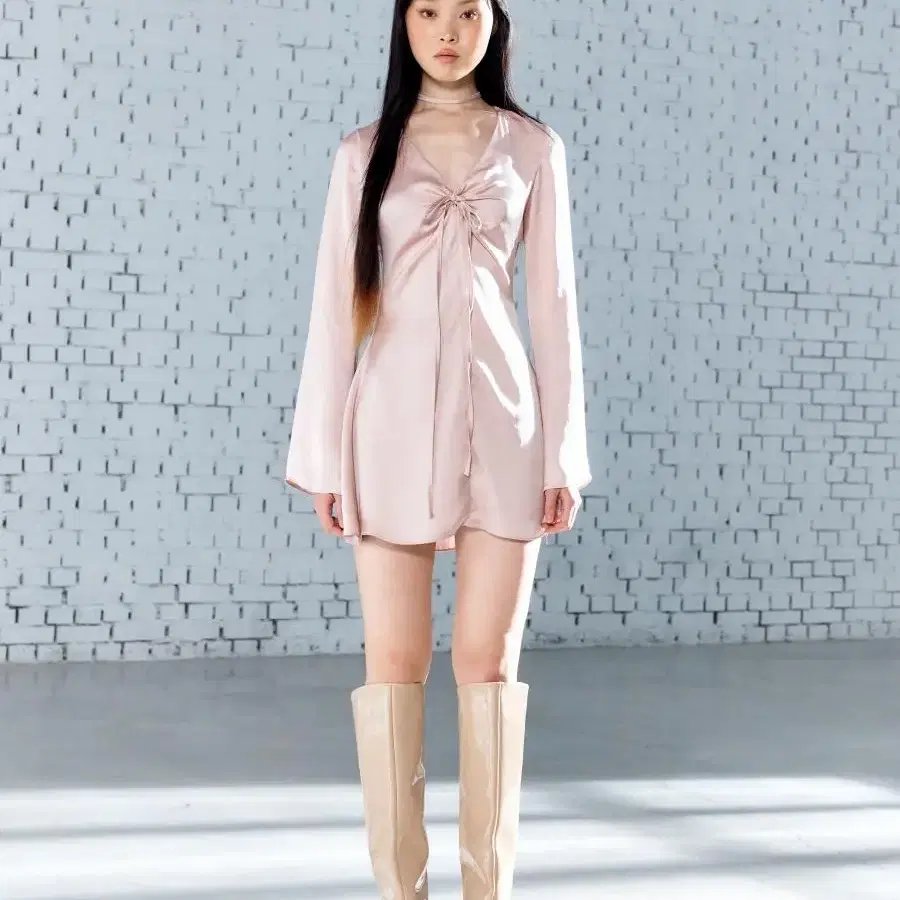 Glowny Finn mini dress 글로니 핀 미니 드레스