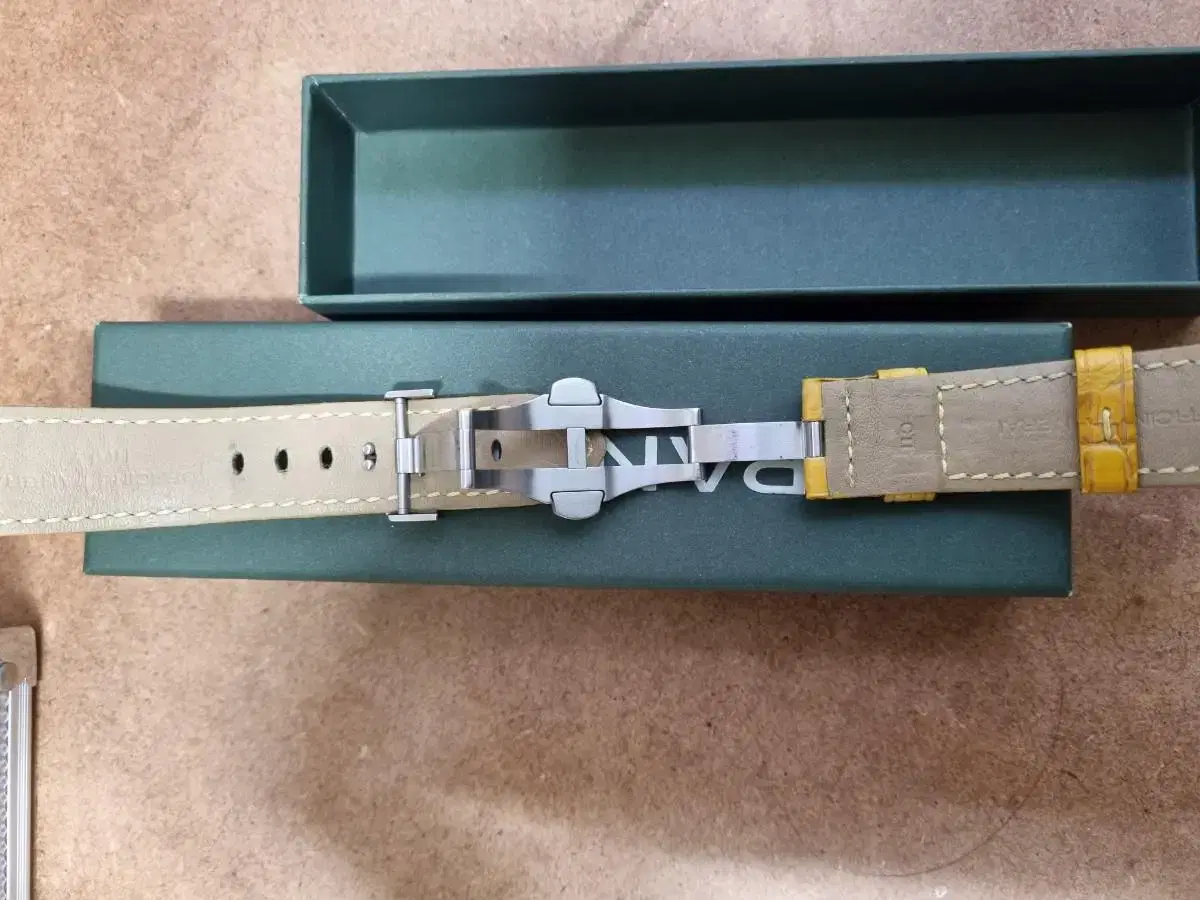 Inha) Panerai Alligator Strap Deployment Buckle