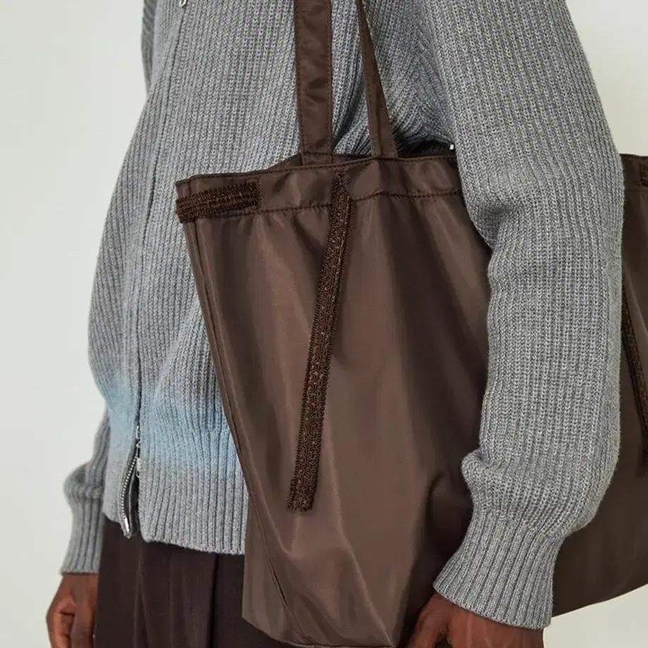 AIEUL X HAHOUSE SHOULDER BAG BROWN 구해요