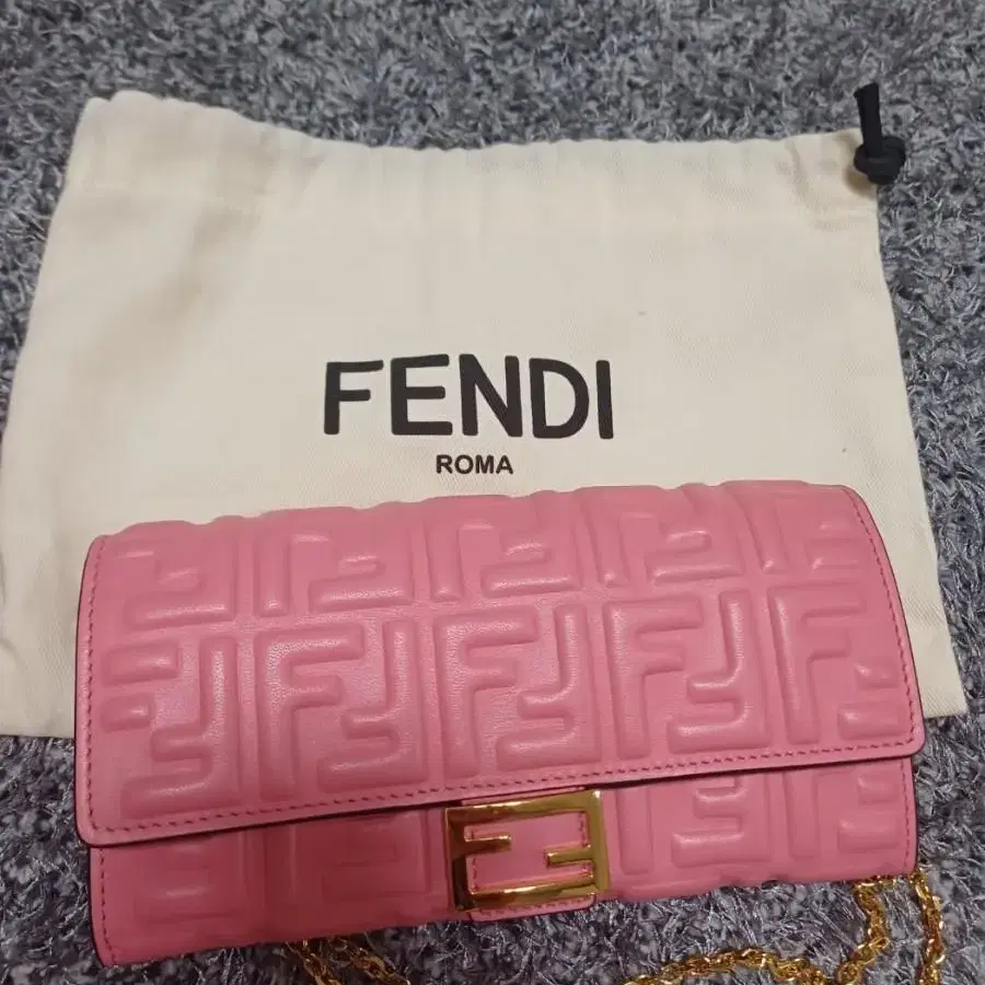 FENDI 여자 장지갑