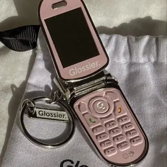 (새상품)글로시에 키체인(키링) glossier keychain