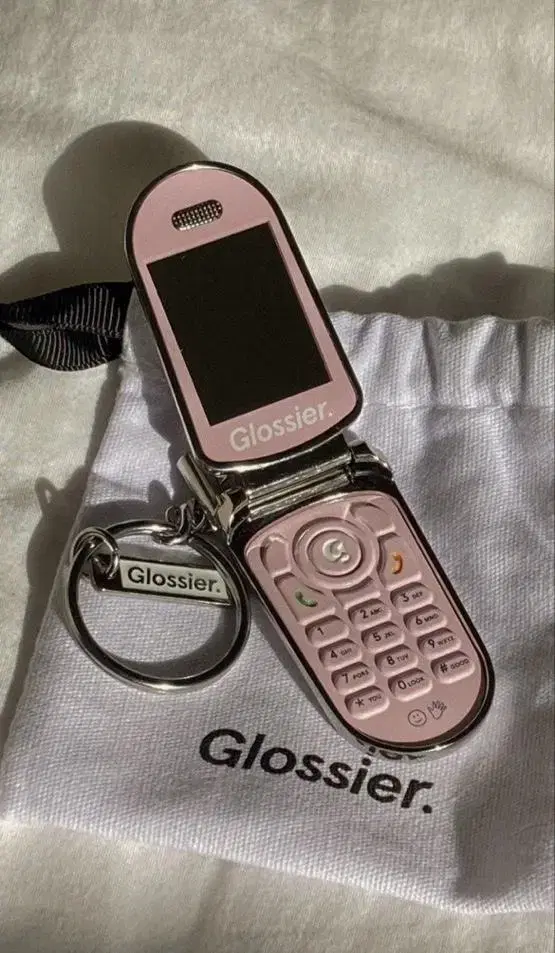 (새상품)글로시에 키체인(키링) glossier keychain