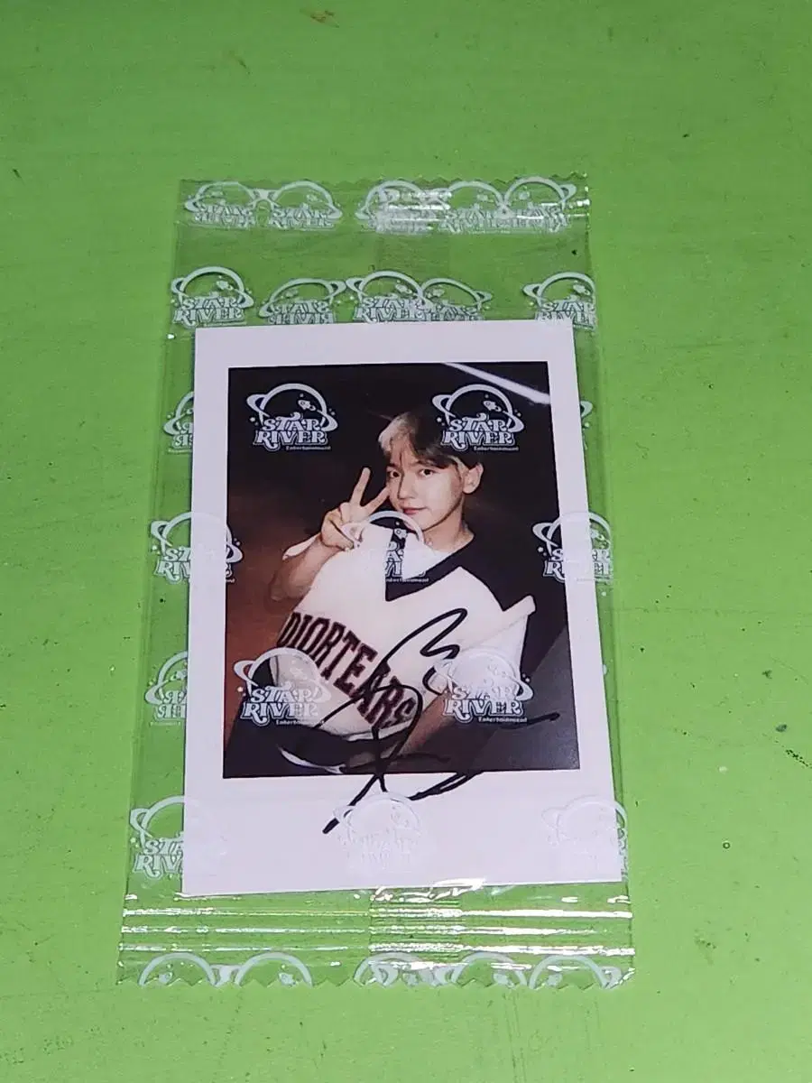 Price Reduced,Unsealed) exo baekhyun Cream Soda Star River pre-order benefit polaroid photocard wts