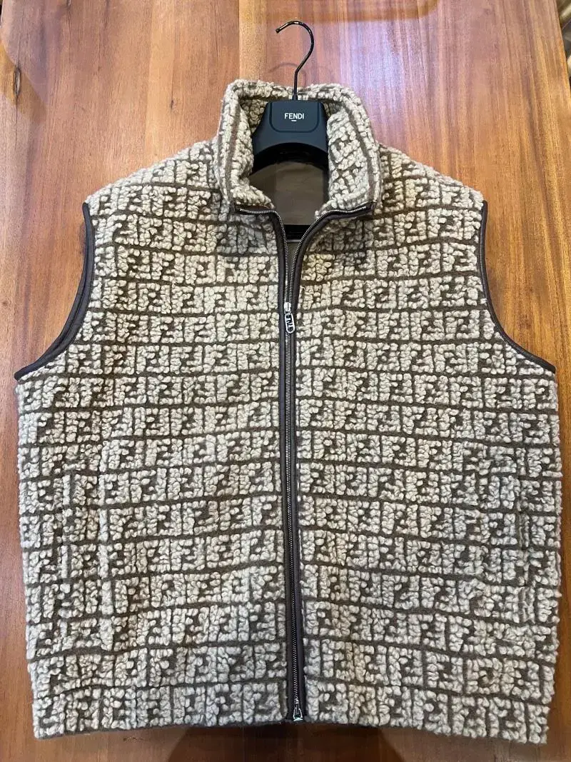 [ 52 ] Fendi Brown Teddy Vest Cashmere