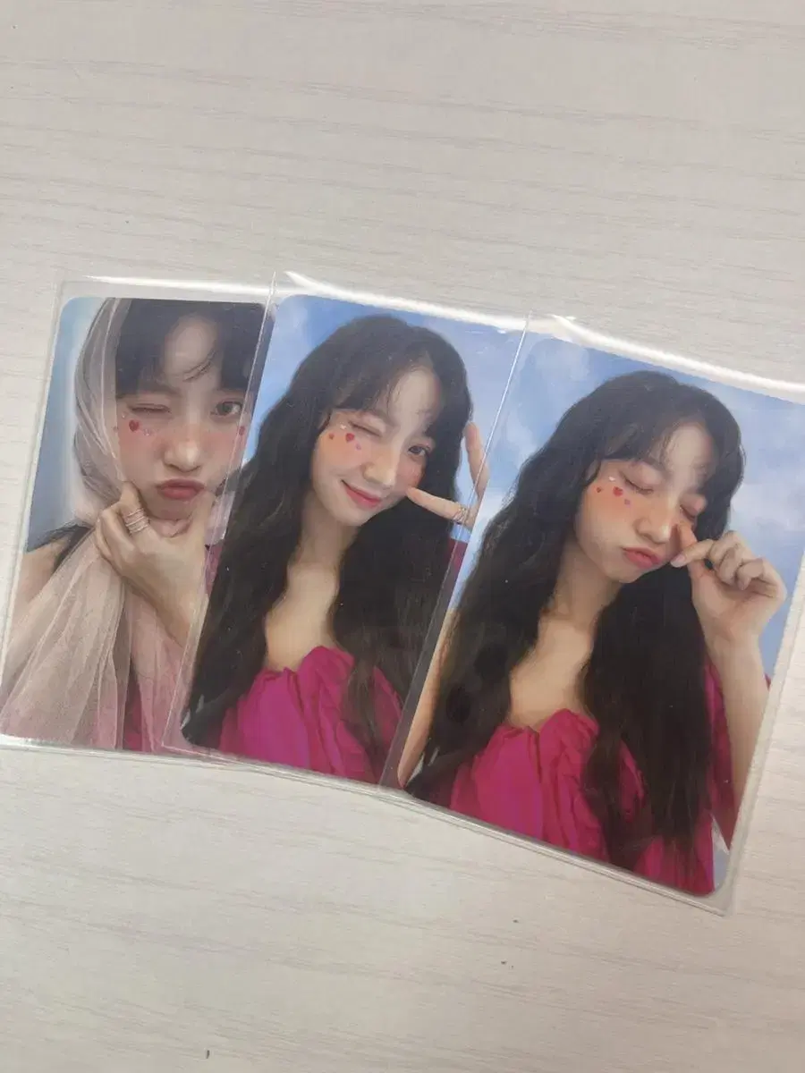 Oh my girl yubin 2023 season's greetings photocard bulk WTS