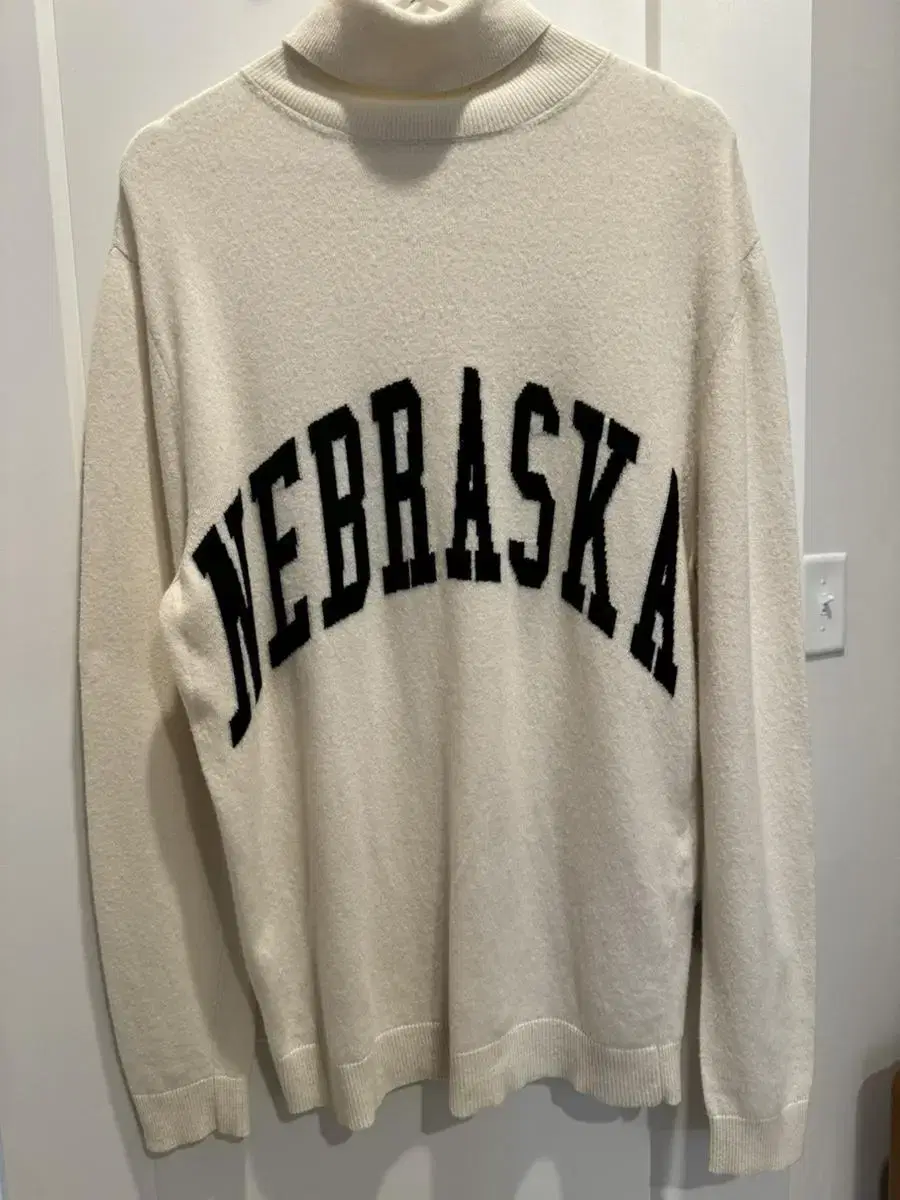 Men's off-white turtleneck pola knit size M