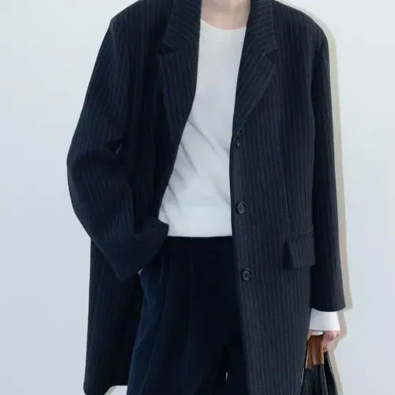 문달 스트라이프 코트 Pin Stripe Coat