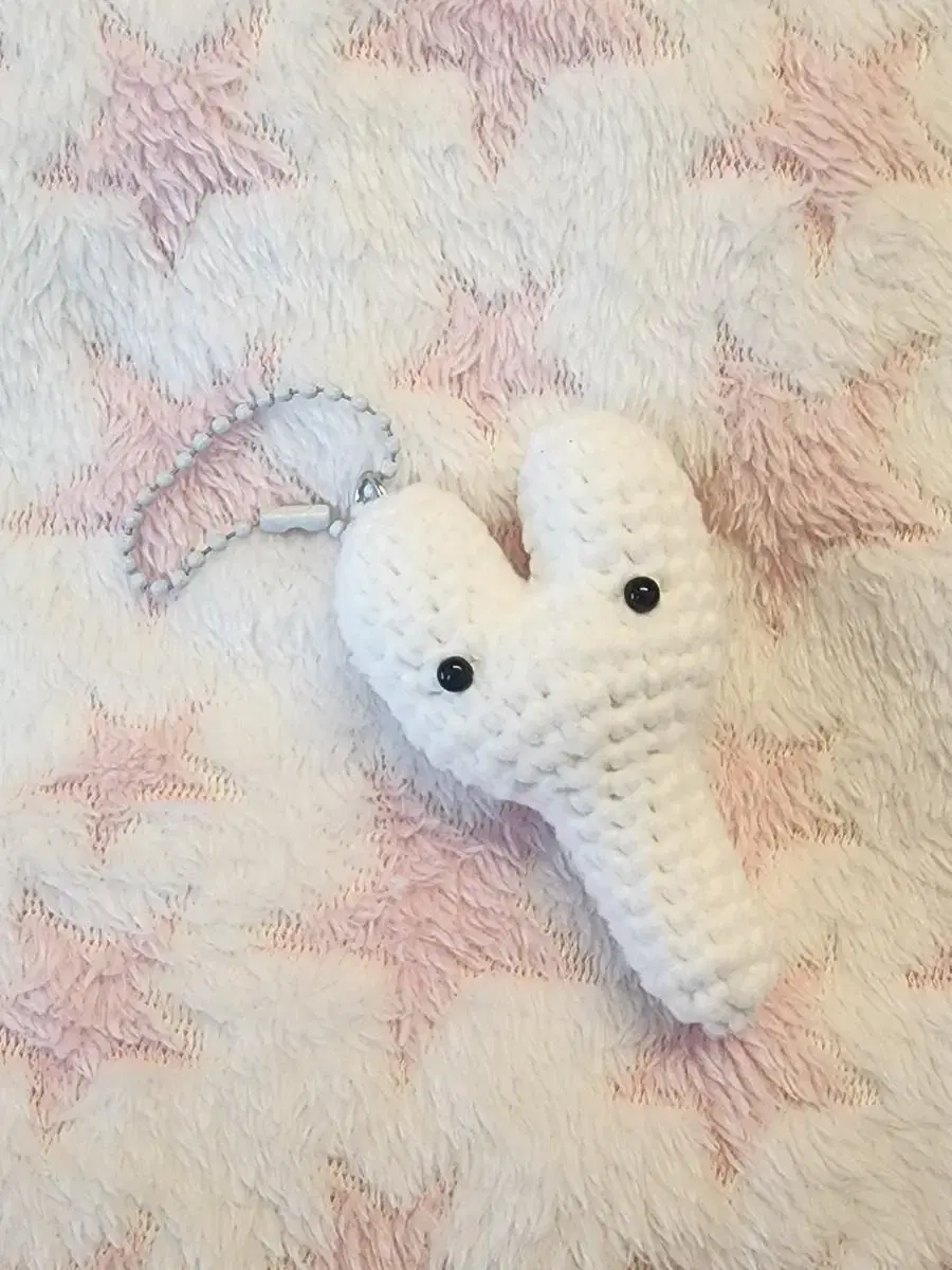 New Jeans Binky Bong Knitting Keyring