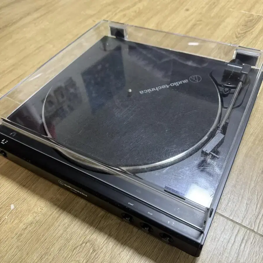 오디오테크니카 턴테이블 AT-LP60X 모델 판매합니다!