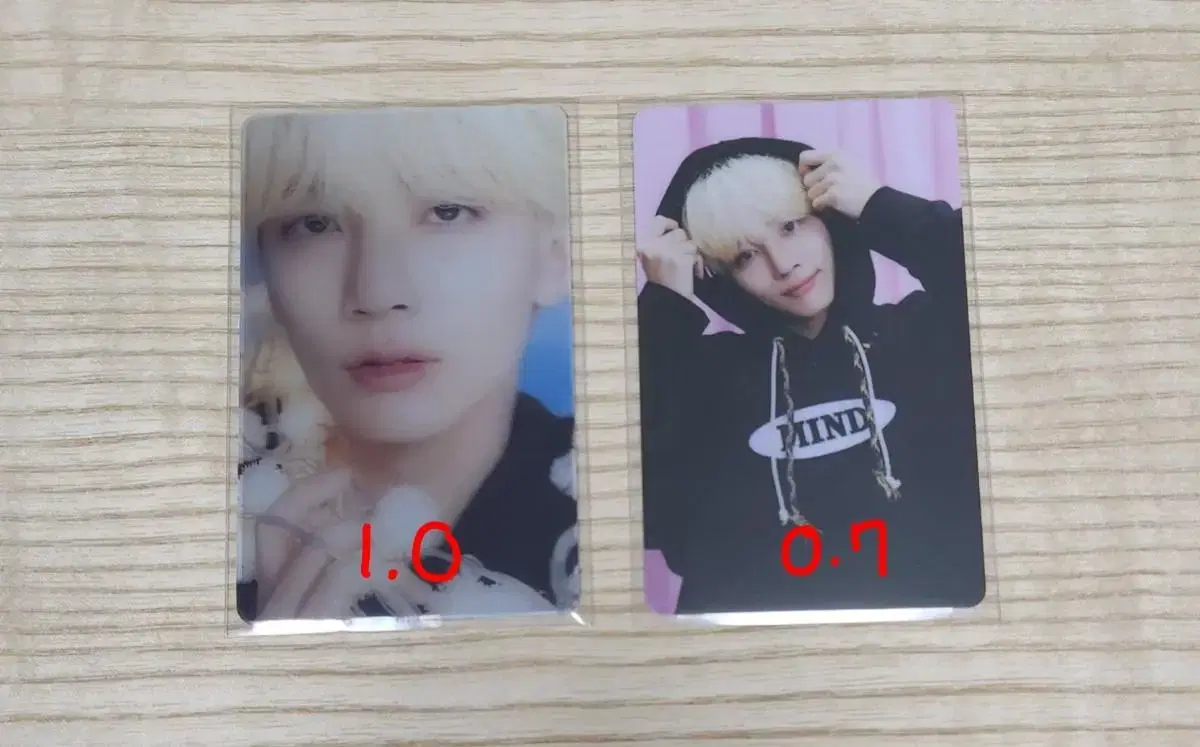 Jeonghan Jeong's Dicon photocard sells