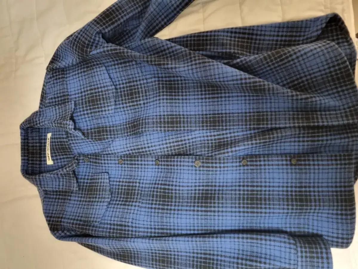 Off-white flannel bloo size S