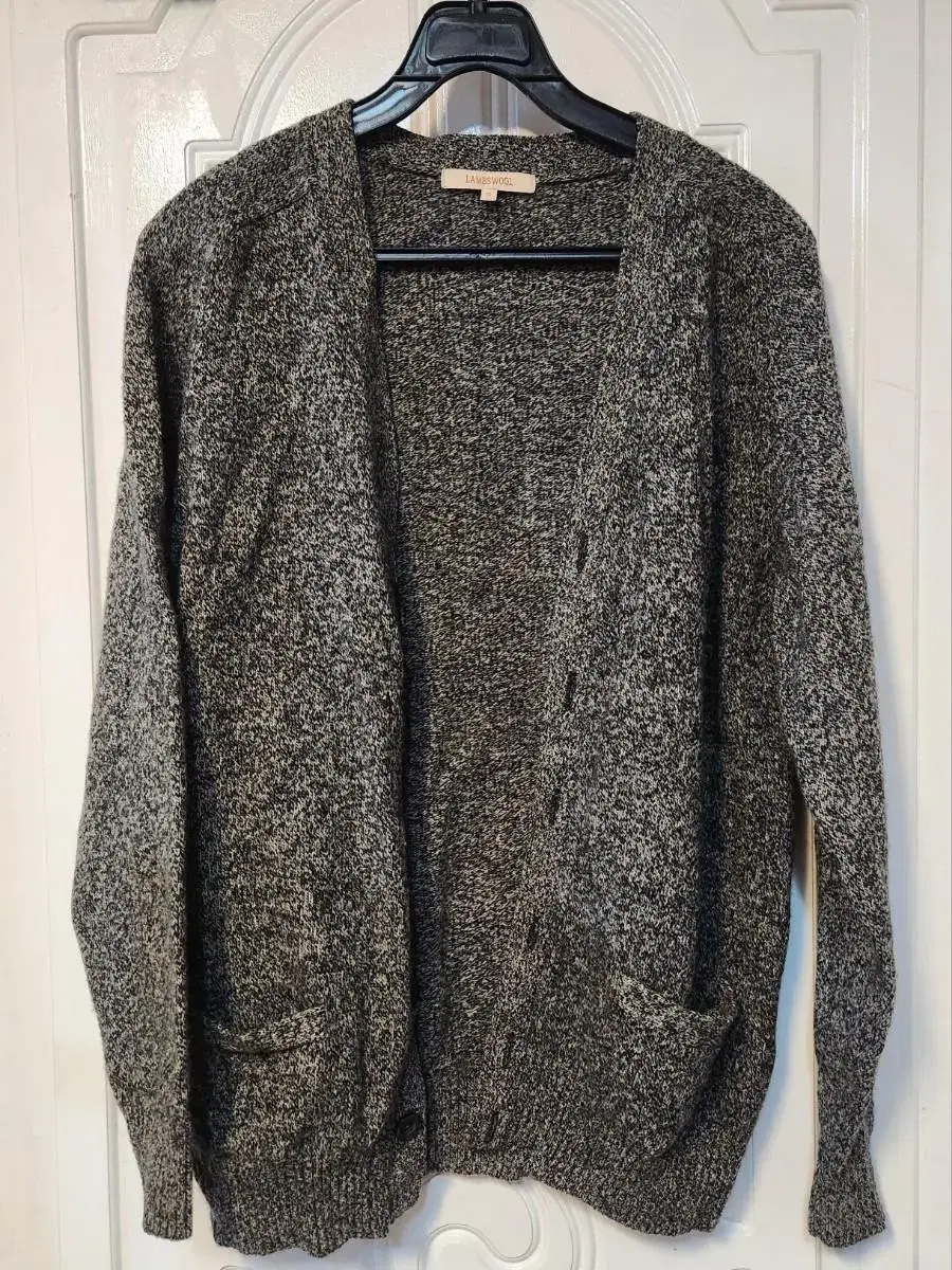 Uniqlo Lambswool Cardigan S(55~66)UnisexDiscount on combined orders