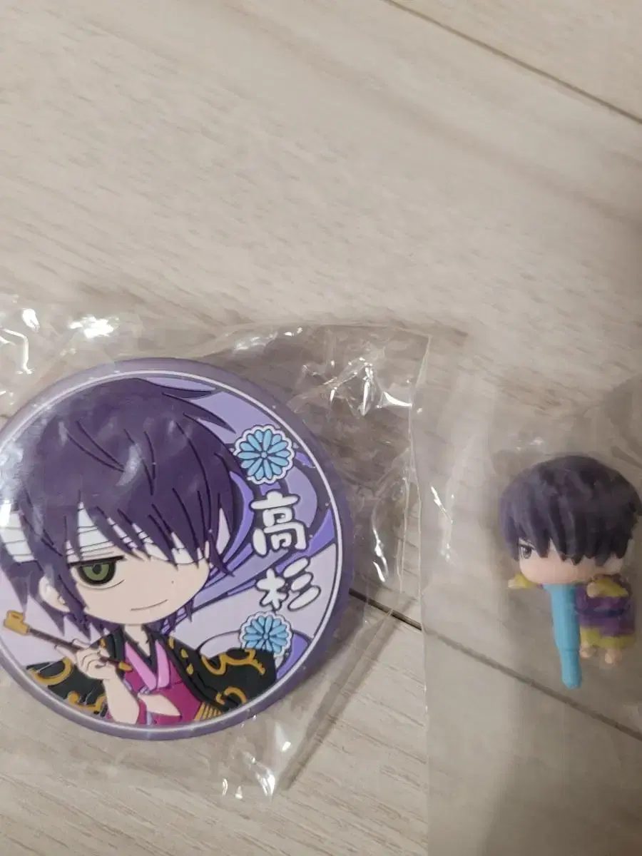 Unsealed Gintama Minifigure Goods Ganjinam Takasugi Shinsuke Rubber Badge Set