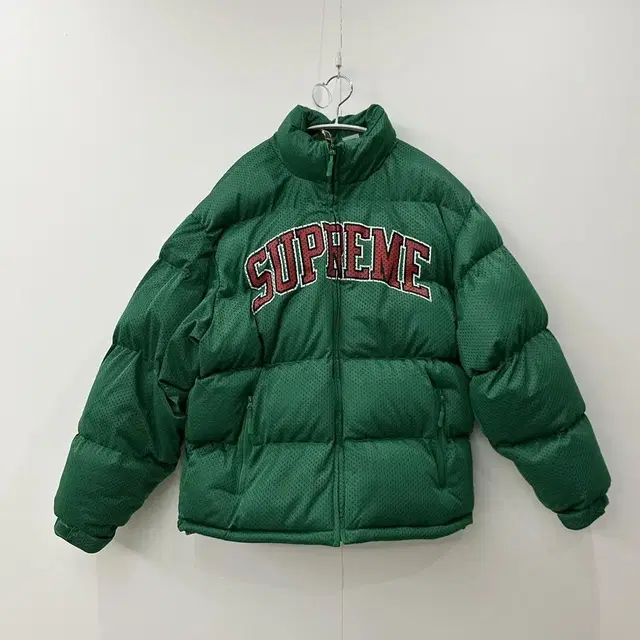 (미착용 새상품) SUPREME 수프림 겨울 패딩 집업 점퍼 남여공용