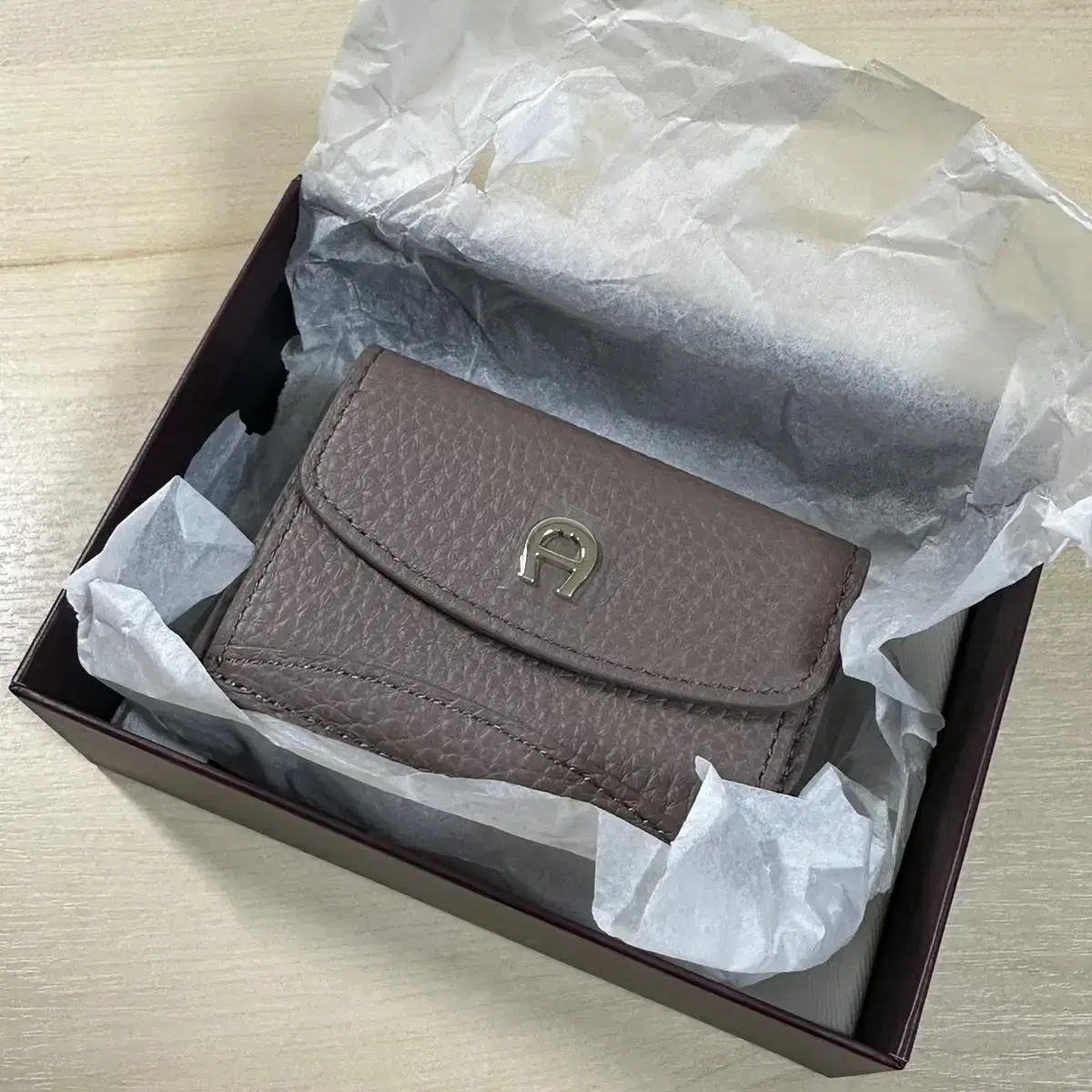 Aigner 반지갑 mushroom brown