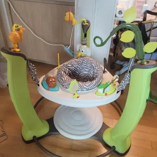 아기용품 소써 점퍼루(Exersaucer) 점프앤런