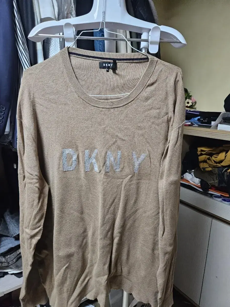 (새상품)DKNY 니트 팝니다(XXL)