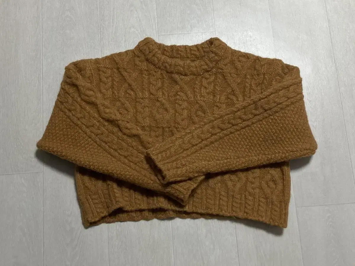 Orange-brown wool knit