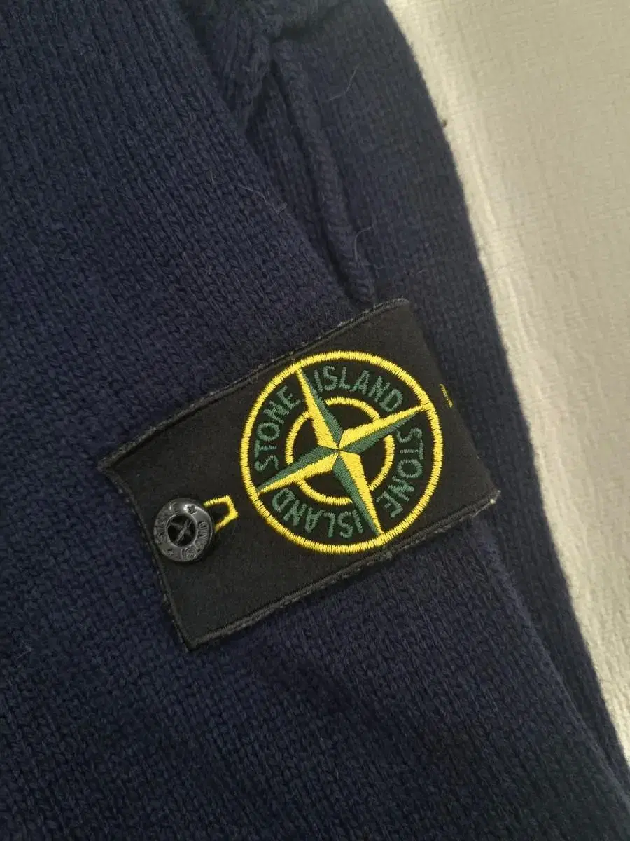 Stone Island Lambswool Knit Zip Up L Seoi (100-105)