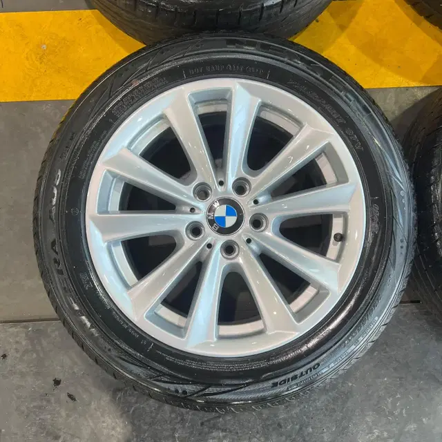 BMW 5시리즈 17인치 순정 중고 휠타이어 (실버도색 휠 / 중고타이어