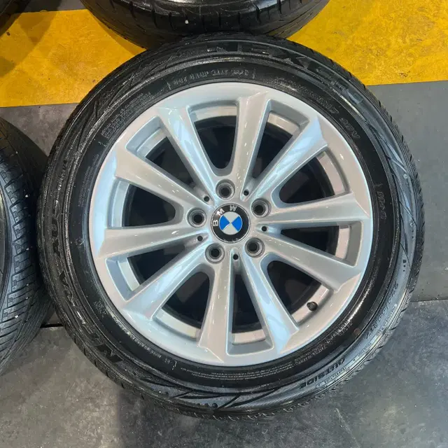 BMW 5시리즈 17인치 순정 중고 휠타이어 (실버도색 휠 / 중고타이어