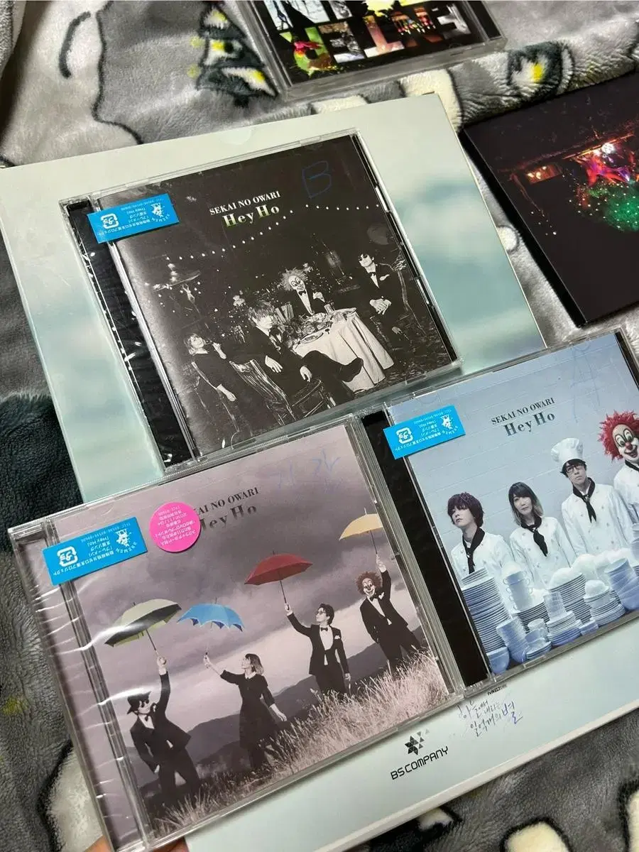 Sekai no owari Hey Ho Singles