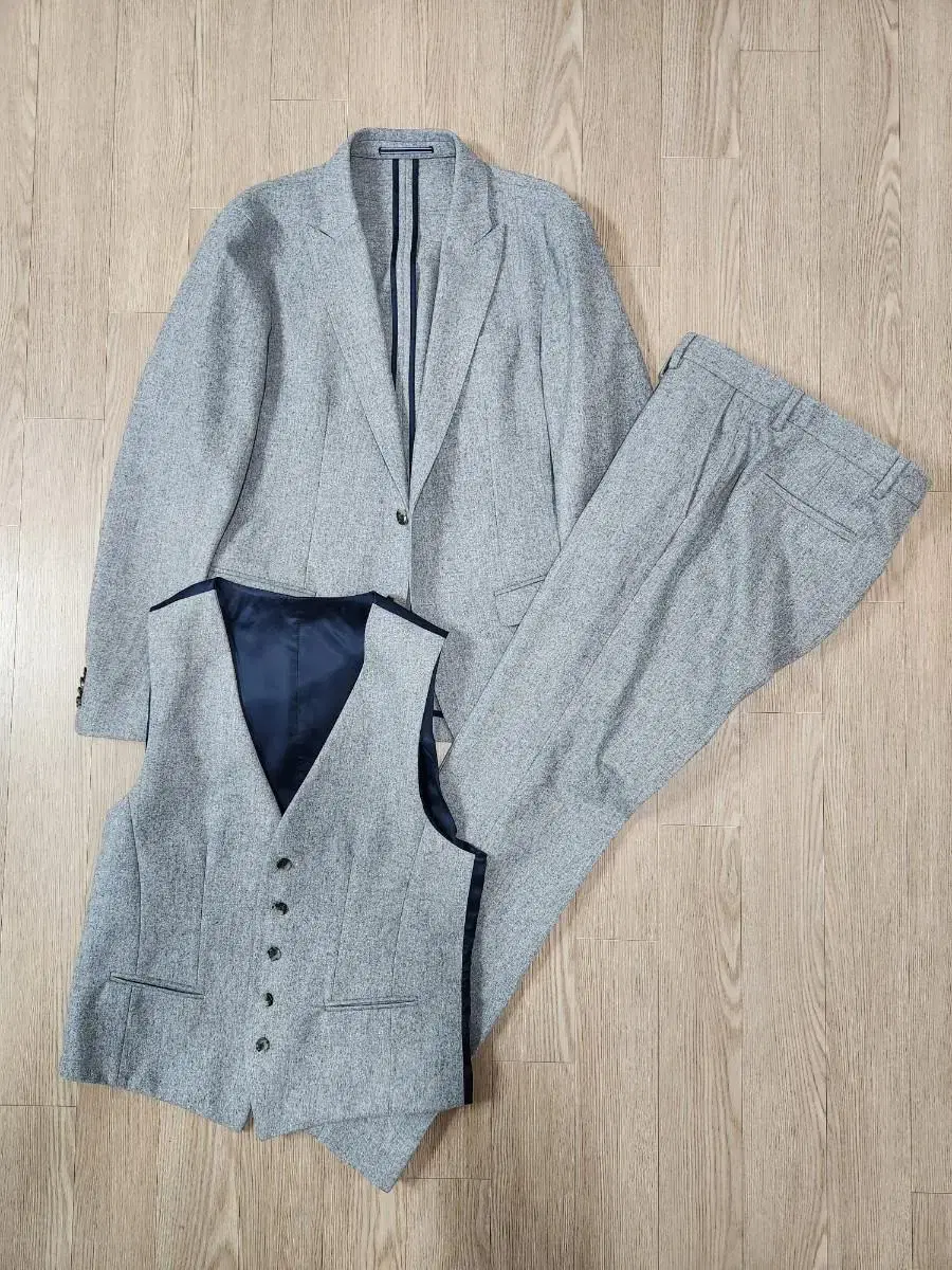 Tommy Hilfiger Kanonico 100% wool light gray three-piece set-up suit