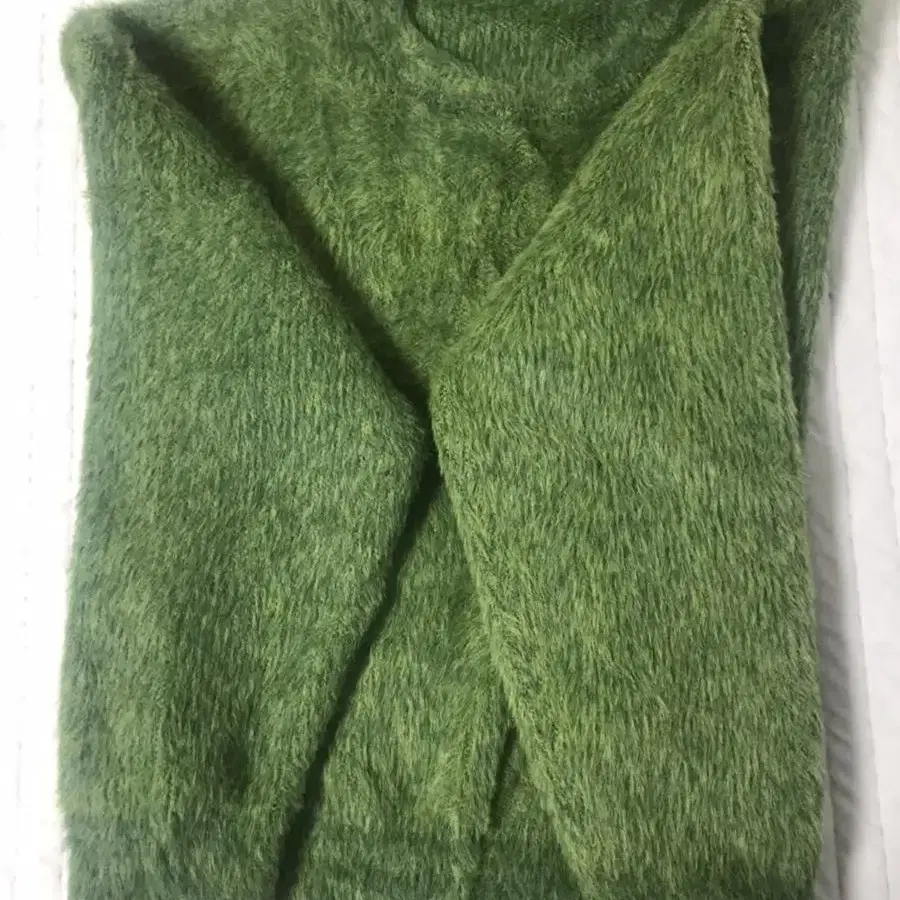 노매뉴얼 CROPPED HAIRY KNIT - GRASS GREEN