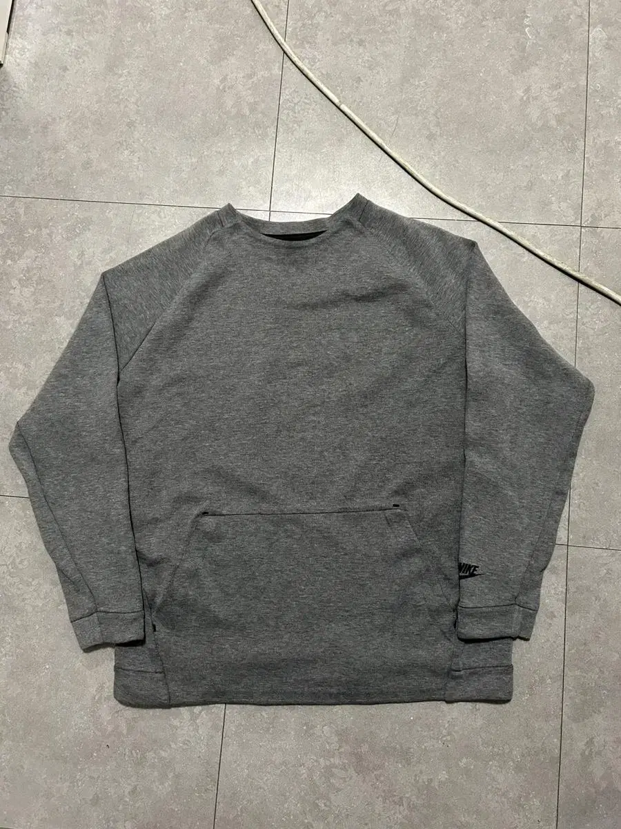 nike techpack gray color performance sweatshirt 105 size