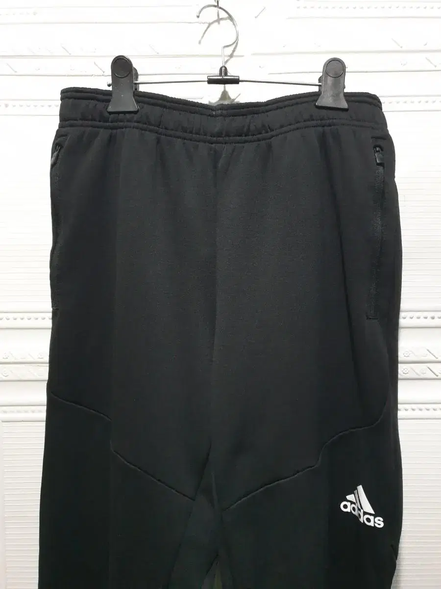 Adidas Men's Training Pants 33