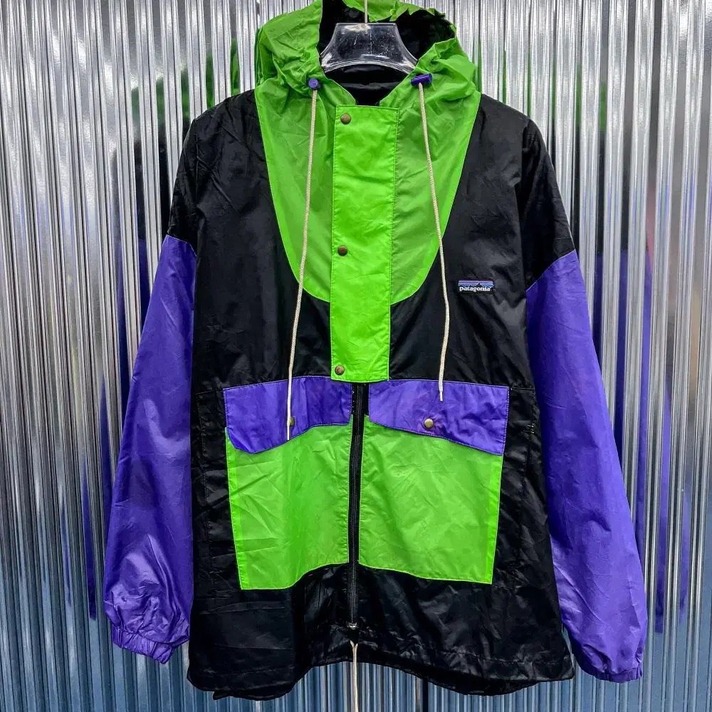 Patagonia Old School Windbreaker Jacket (2XL in Korea) U285