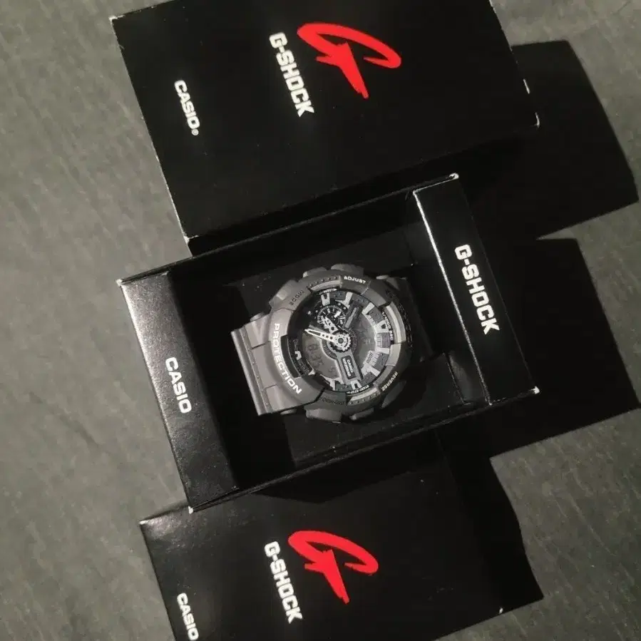 지샥 G-SHOCK 빅페이스 GA110 한정판 무광 다크그레이 컬러.