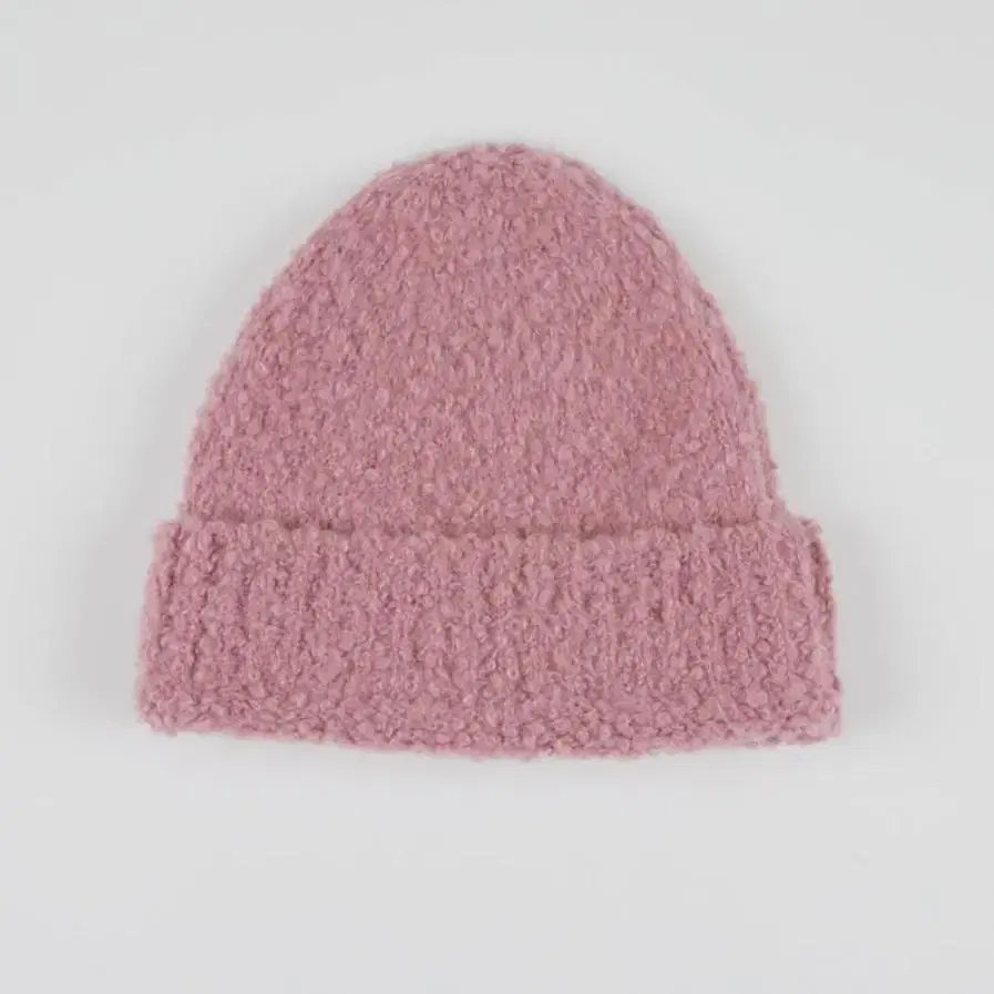 온무드 핑크 비니 Fluffy Snow Boucle Beanie