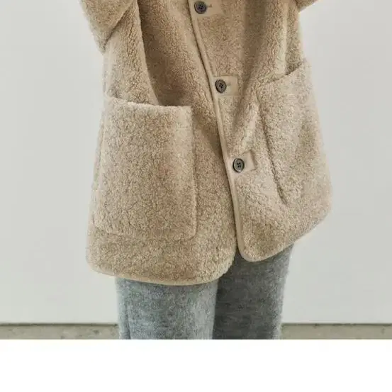 앤니즈 / Reversible shearling jacket (beige