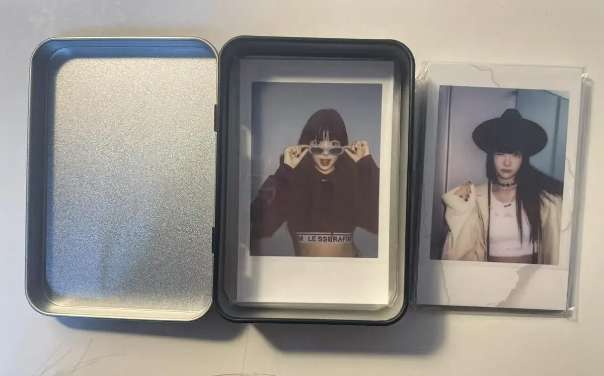 Le Sserafim popup store Tin Case Photocard Set Version 1&2 Unpo